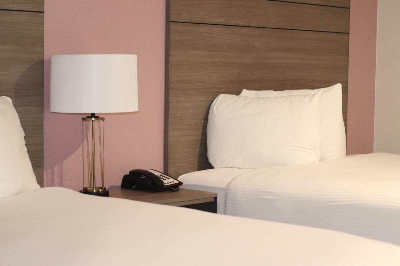 Arya Inn And Suites Irving Exteriör bild