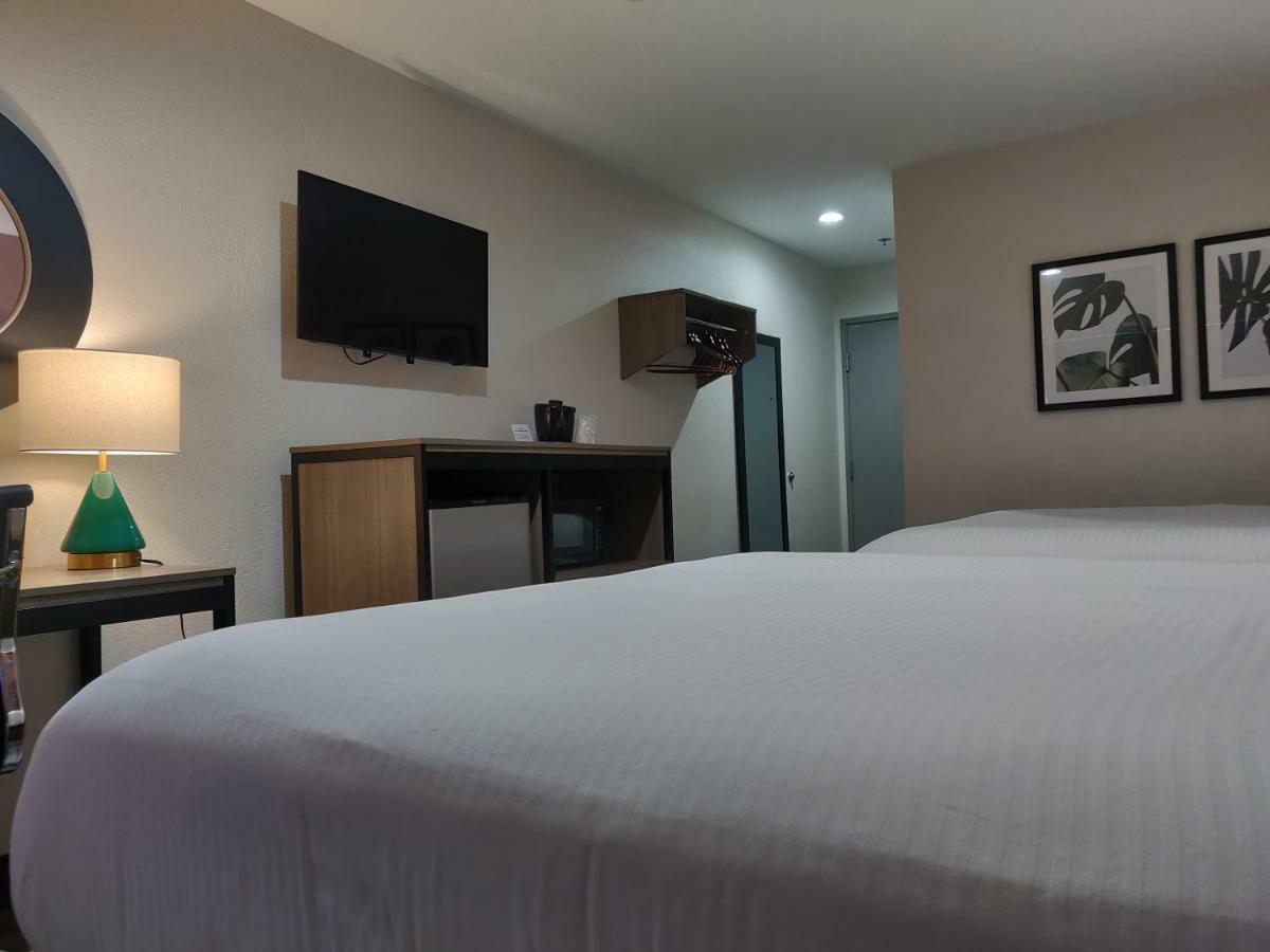Arya Inn And Suites Irving Exteriör bild